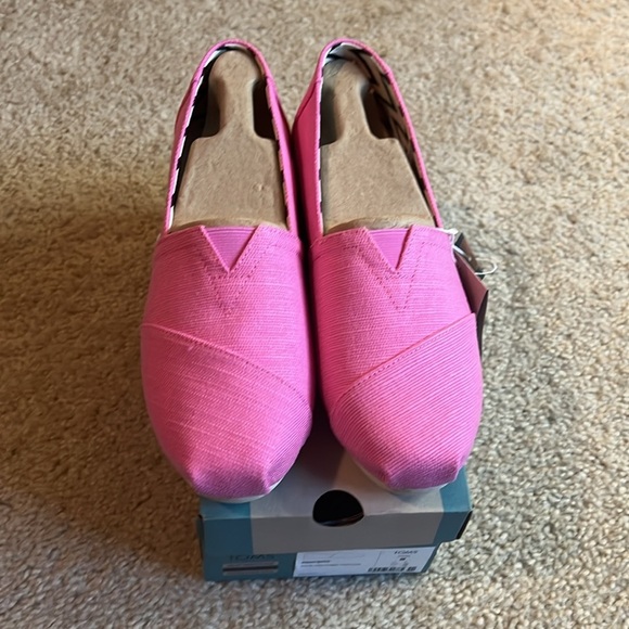 Tom’s Alpargata canvas pink Barbie heritage pull on flat shoe size 9 - Picture 2 of 8